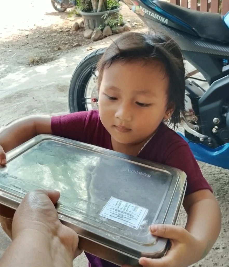 Wujudkan Keluarga Sehat dan Kuat: Pembagian Makanan Bergizi Gratis bagi Bumil, Busui, dan Balita