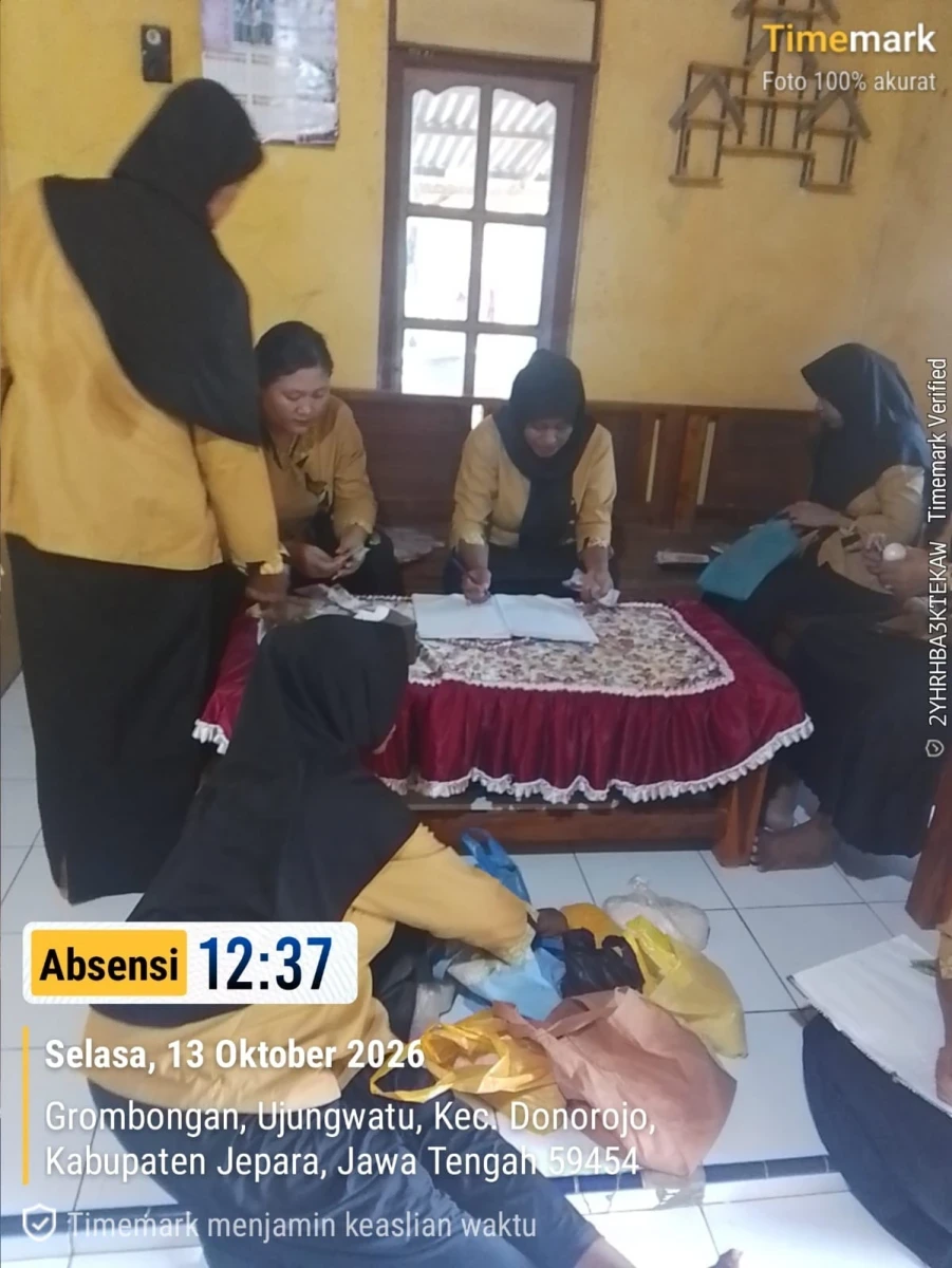 PERTEMUAN PKK DI RT 06 RW 03 DUKUH GROBOGAN