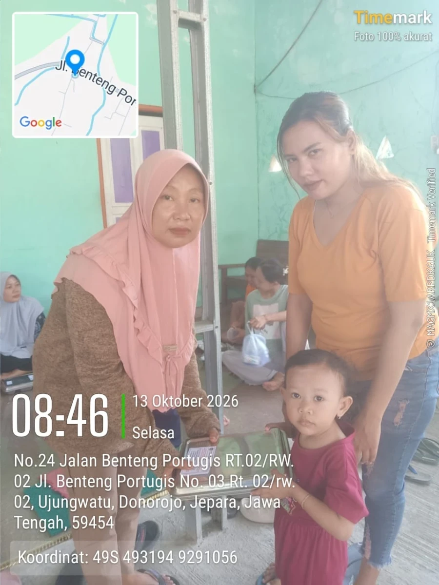 TP.PKK DESA DAMPINGI PENDISTRIBUSIAN MBG DI POS 05 RW 02 SIDOREJO