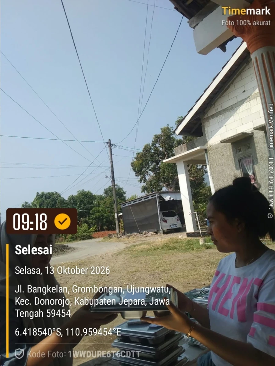 TP.PKK DESA DAMPINGI PENDISTRIBUSIAN MBG DI POS 06 RW 03 GROBOGAN