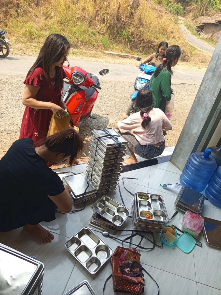 MAKANAN BERGIZI GRATIS