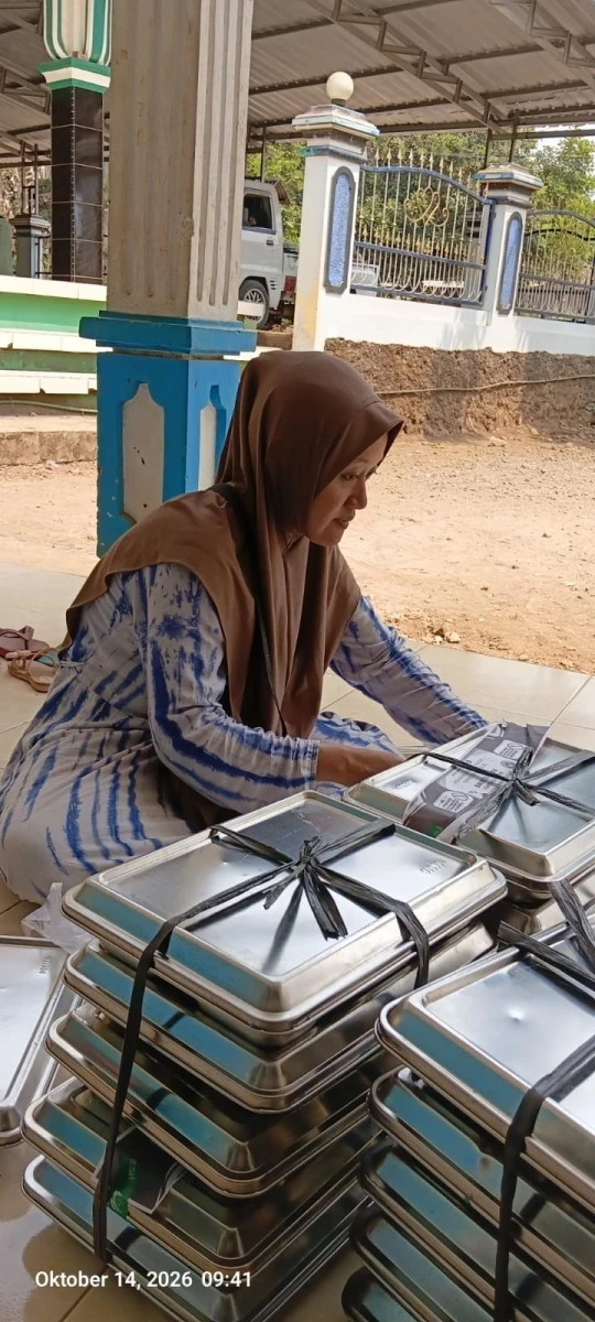 MAKANAN BERGIZI GRATIS