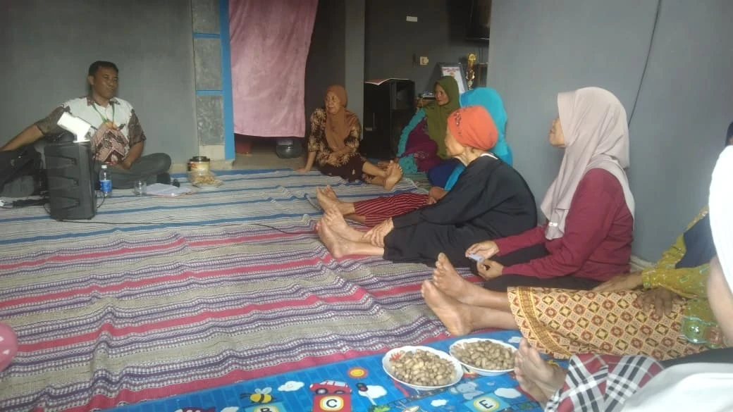 Pertemuan rutin PKK RT 04 RW 03
