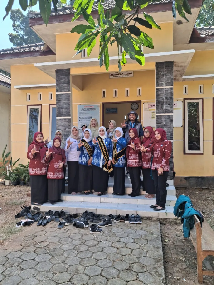 Peninjauan Fasilitas Perpustakaan
