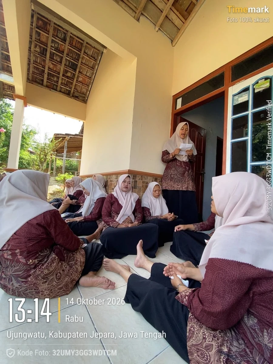 PERTEMUAN PKK DI RT 07 RW 02 SIDOREJO 