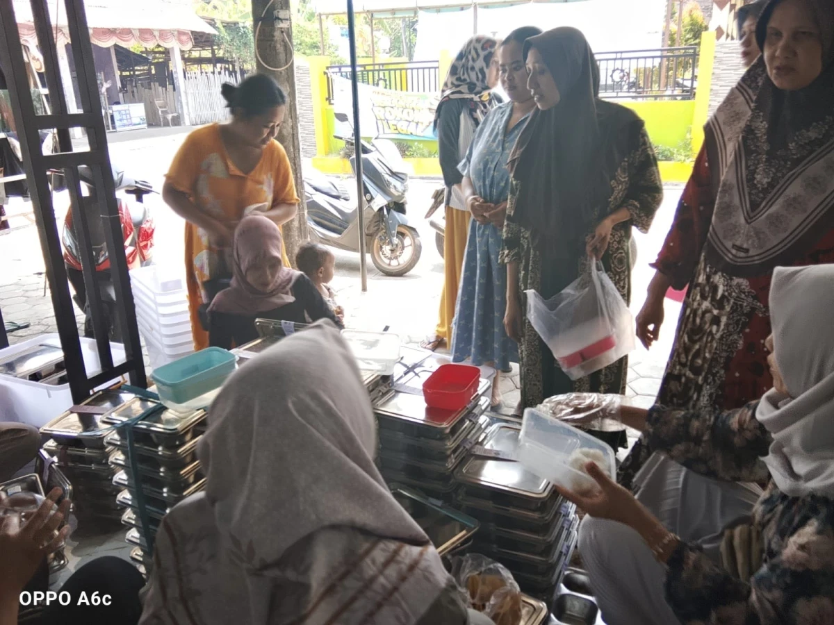 Pendistribusian MBG 3B oleh tim kader PKK 