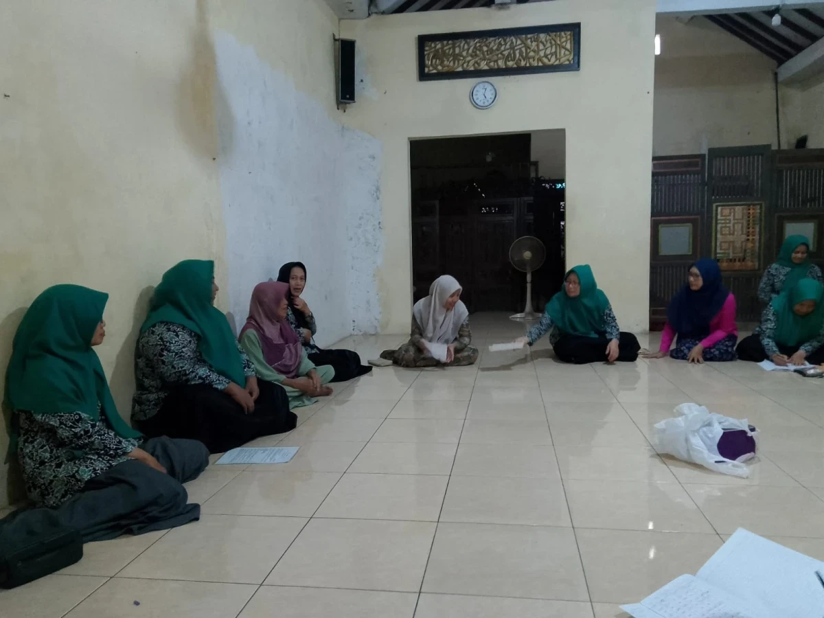 PERTEMUAN RUTIN PKK RT 04 RW 03 TAHUNAN
