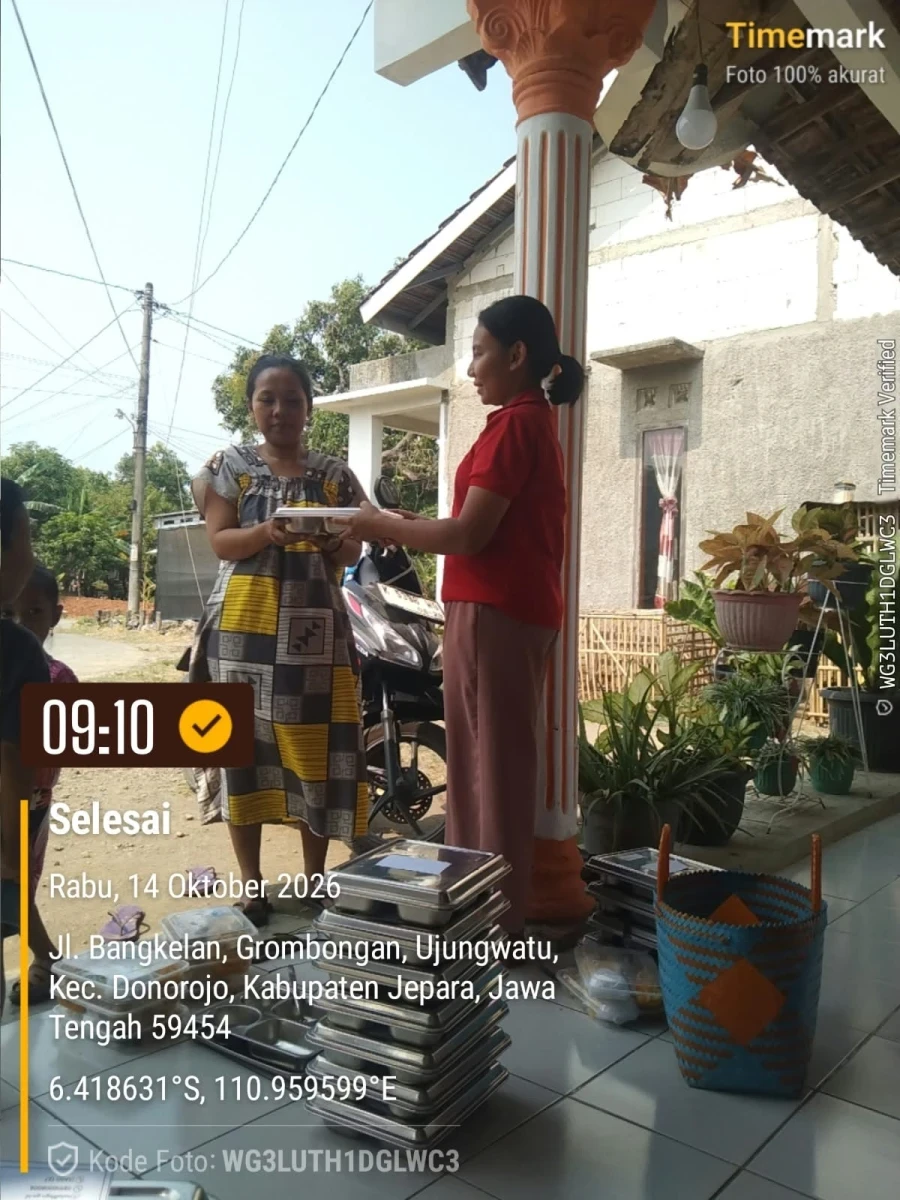 TP.PKK DESA DAMPINGI PENDISTRIBUSIAN MBG DI POS 06 GROBOGAN