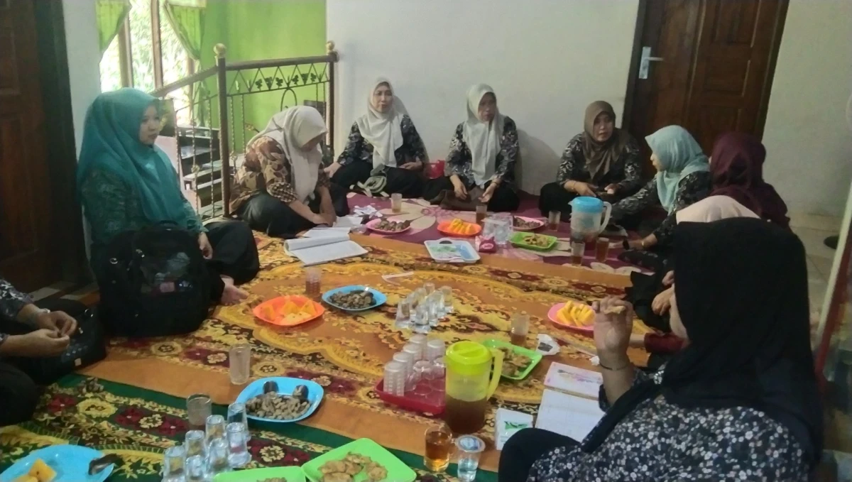 Rapat pengurus inti PKK Desa Kecapi 