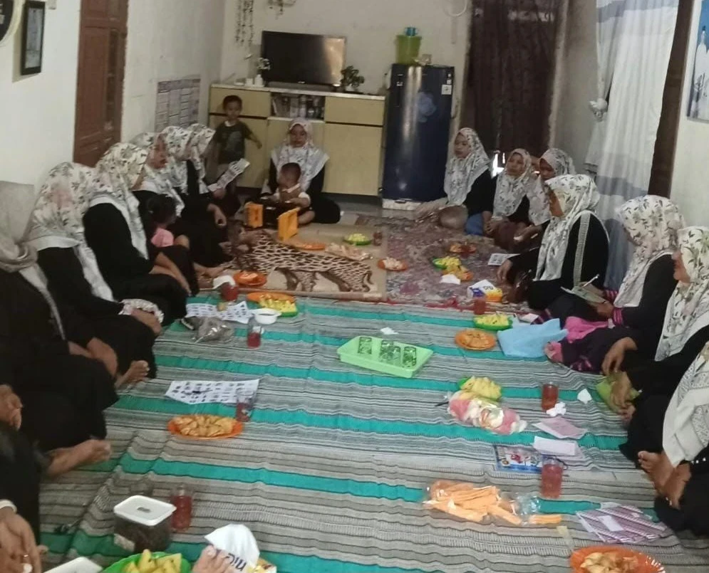 Mempererat Silaturahmi dan Kebersamaan: Kegiatan Rutin Warga RT 04 RW 02 Desa Karanggondang