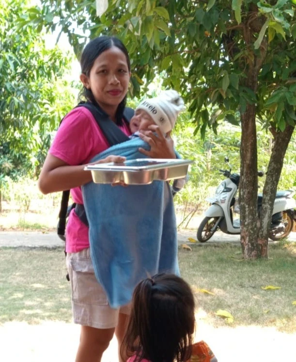 Dukung Kesehatan Ibu dan Anak, Posyandu Harapan 4 RW 06 Desa Karanggondang Salurkan MBG untuk Bumil, Busui, dan Balita