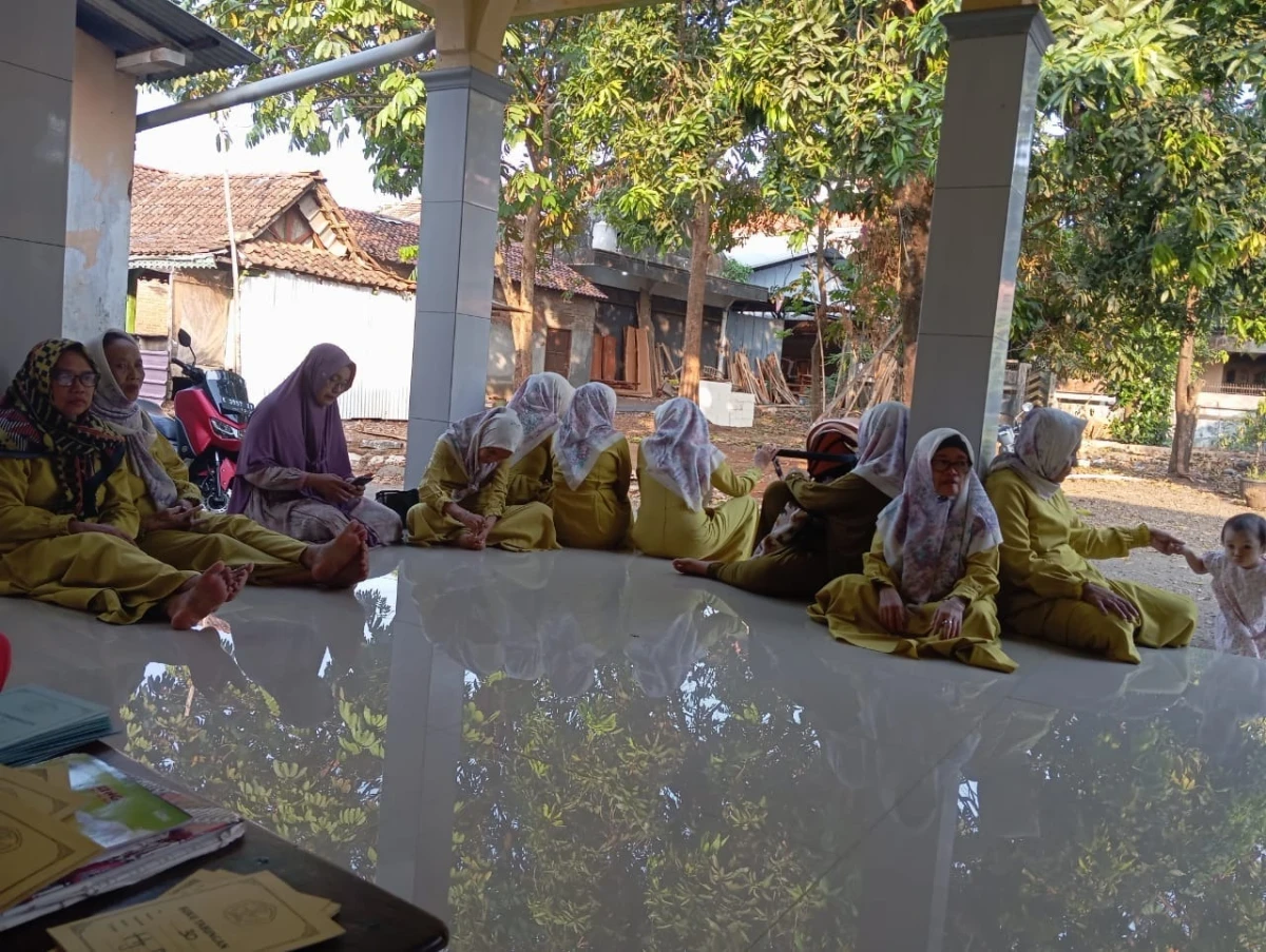 Kegiatan rutinan pkk rt 06/rw 08 tahunan bok ijo