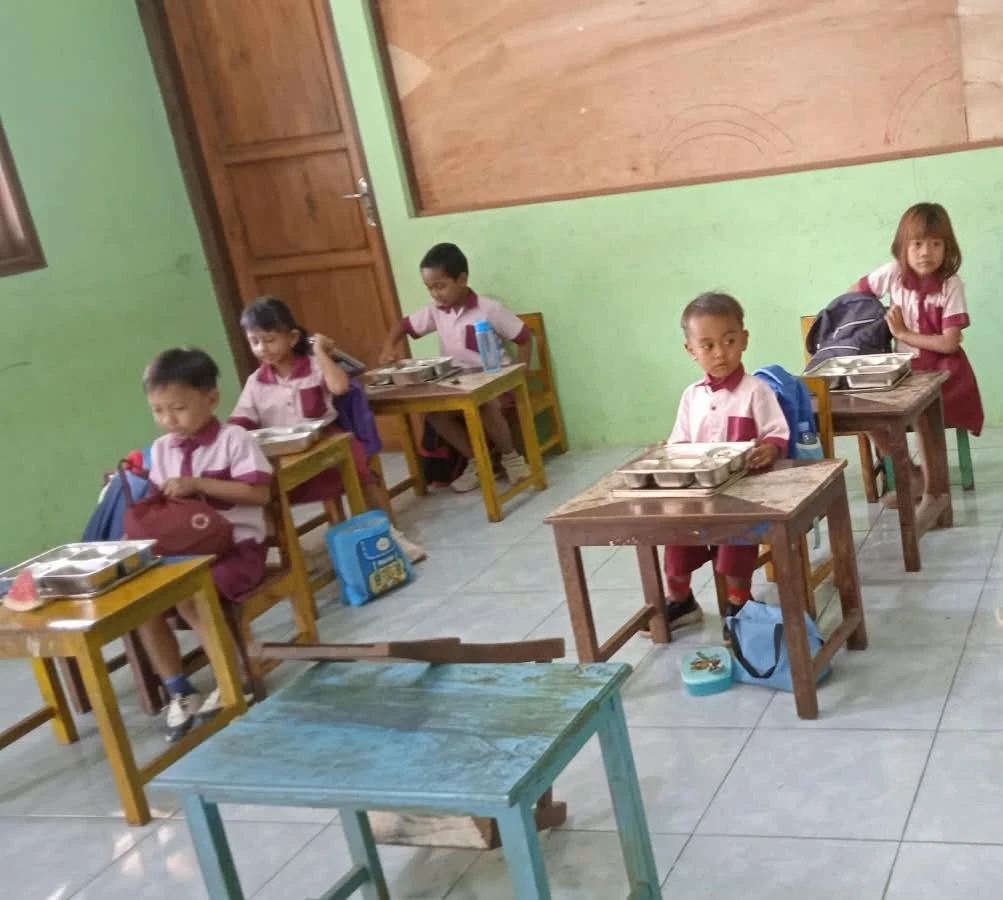 Sajian Lezat dan Bergizi: Program Makan Bergizi Gratis di TK Lidya Karanggondang