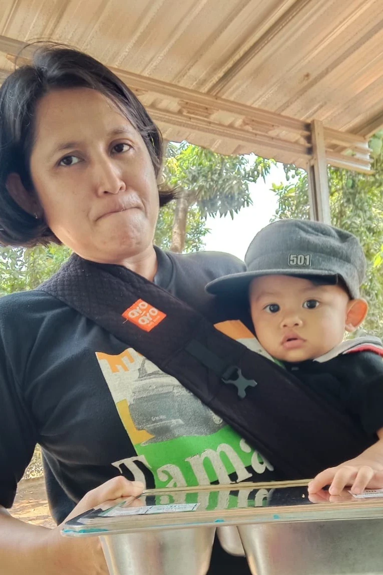Penyaluran Menu MBG Posyandu Harapan 11 RW 04 Desa Karanggondang: Upaya Bersama Cegah Stunting & Jaga Kesehatan Ibu-Anak