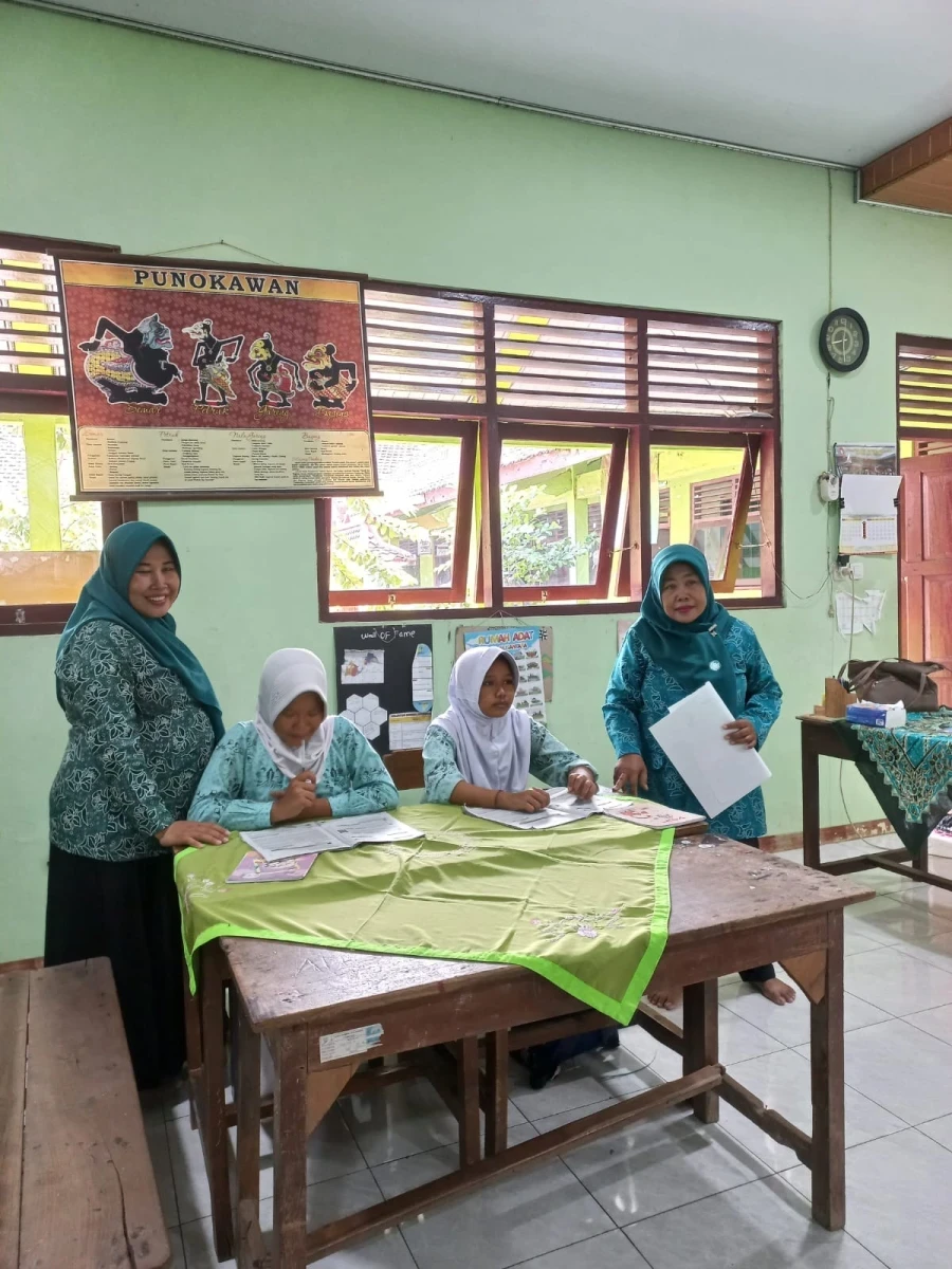 Membiasakan Membaca