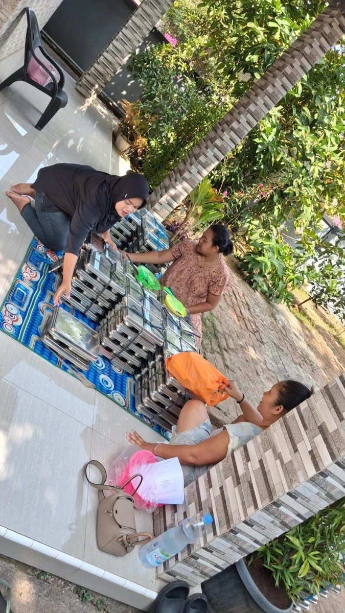 Pemberian MBG untuk Ibu Hamil, Menyusui dan Balita di Posyandu Kasih Ibu 1 Desa Senenan