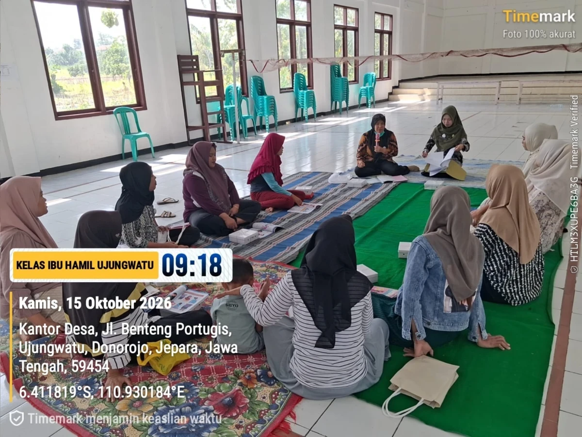 TP.PKK DESA KELAS IBU HAMIL DI AULA DESA UJUNGWATU