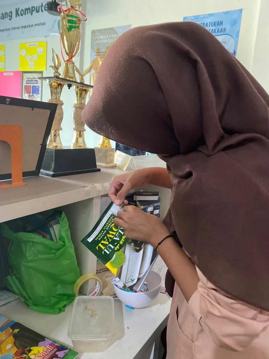 Klasifikasi Buku Perpustakaan sebagai Upaya Meningkatkan Efektivitas Pengelolaan dan Pelayanan Informasi