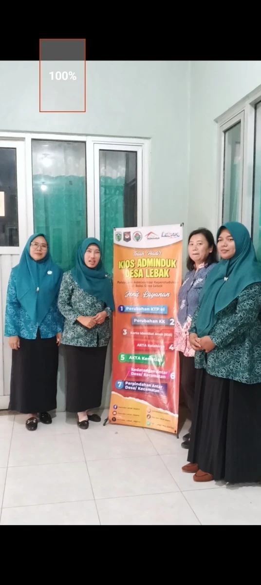 KETUA TP PKK KECAMATAN PAKIS AJI Kunjungan Pelayanan Identitas Kependudukan Digital (IKD) di Balai Desa Lebak