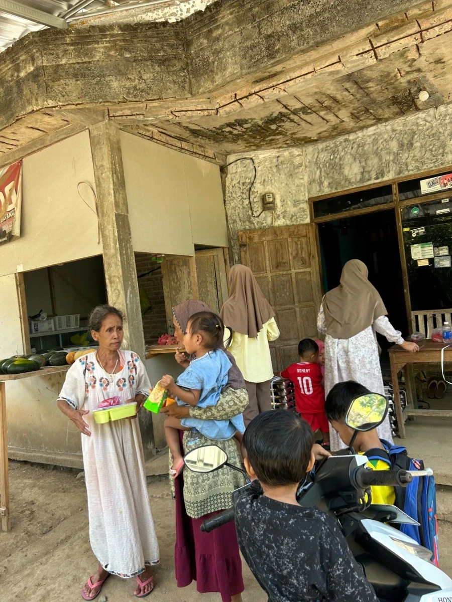 MAKANAN BERGIZI GRATIS