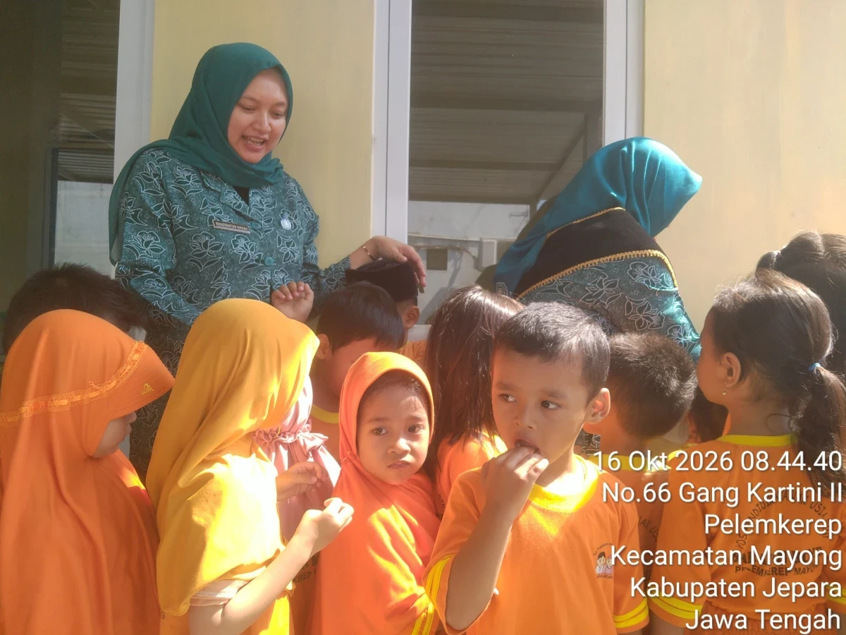 POKJA IV TP.PKK Desa Pelemkerep dalam Hari Cuci Tangan Sedunia 