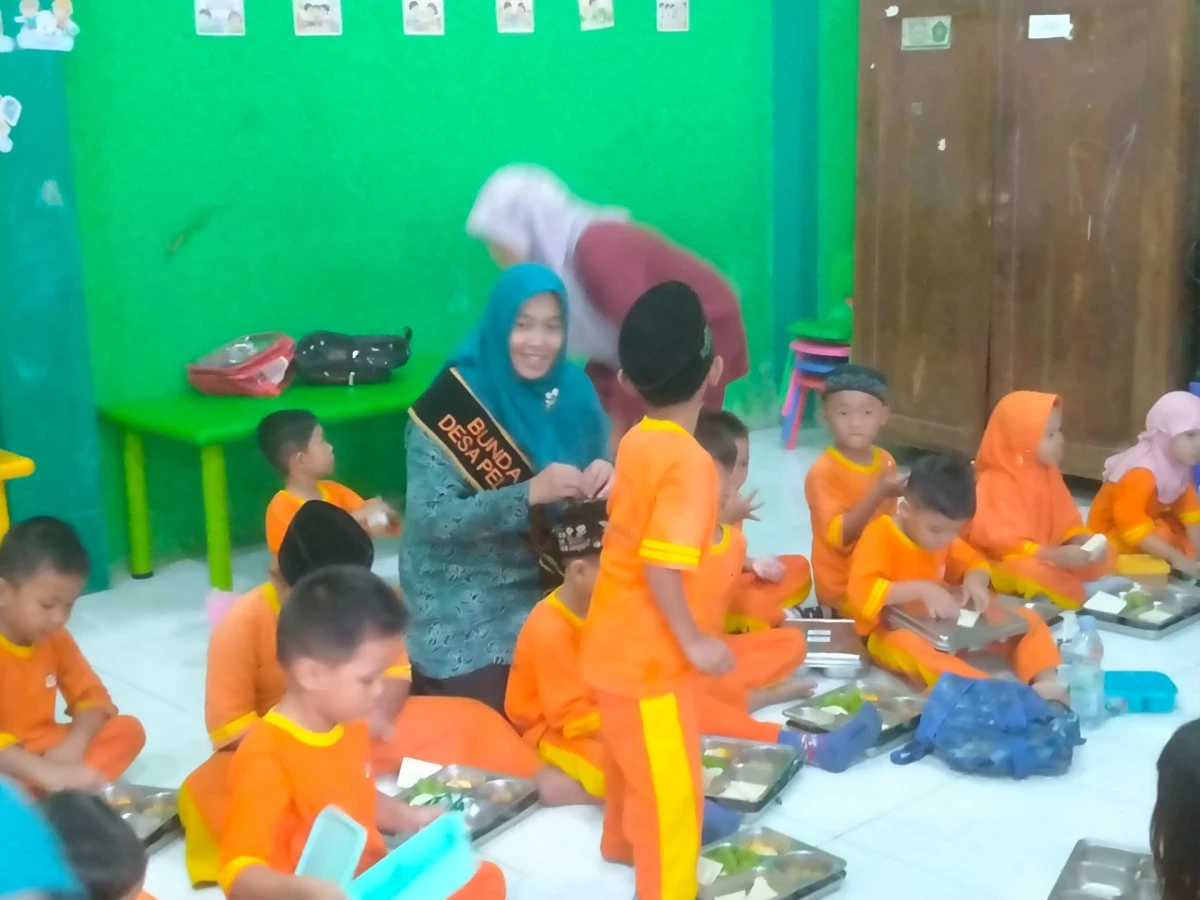 Makanan Gratis Bergizi untuk anak anak PAUD