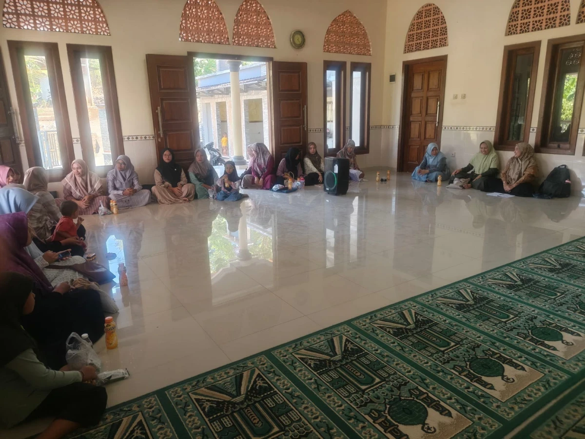 Mengikuti Kajian Nasyiatul Aisiyah Ranting Buci II