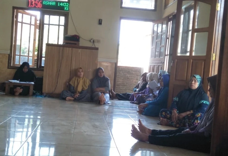 Mempererat Silaturahmi & Menjemput Keberkahan: Rutinan Tahlil dan Diba’ Ibu-Ibu RT 05 RW 04