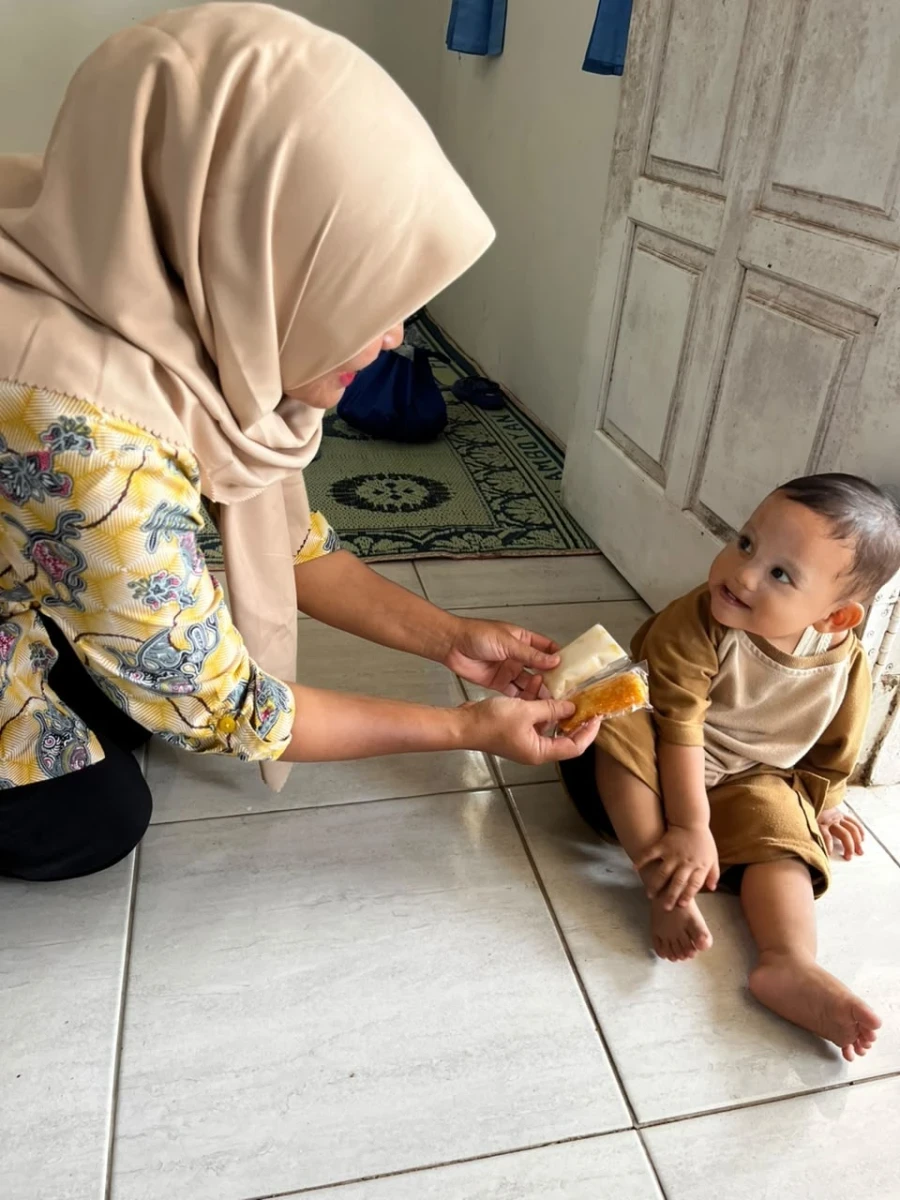 Pemberian pmt dukuh Kambangan 