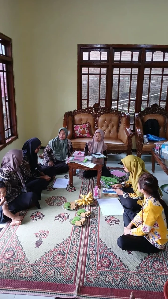 Pertemuan kader posyandu 