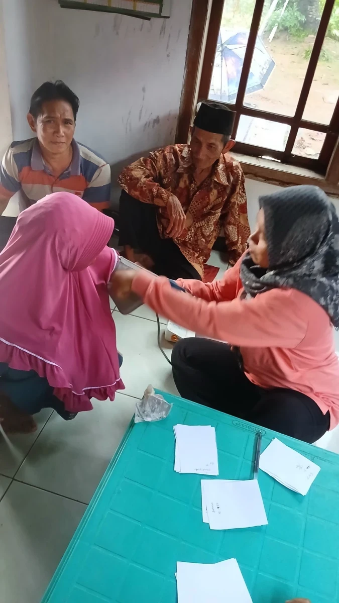 Kegiatan posyandu lwnsia