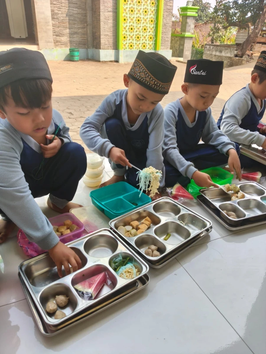 Makan bersama 