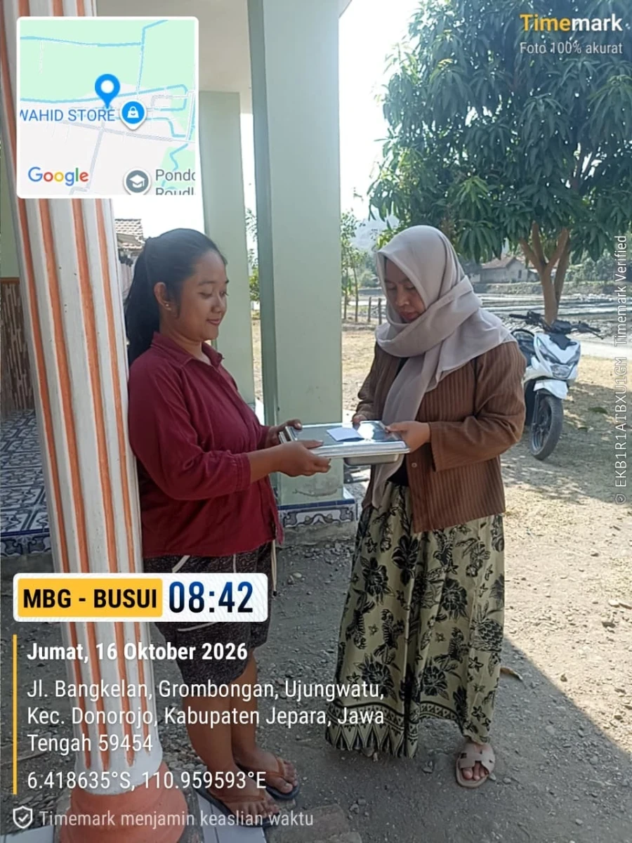 PENDISTRIBUSIAN MAKAN BERGIZI GRATIS DI RW 03 POS 06 GROBOGAN