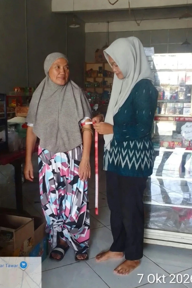 Perkuat Keakuratan Data Warga, Kader RT 05 RW 05 Karanggondang Lakukan Pendataan Door to Door