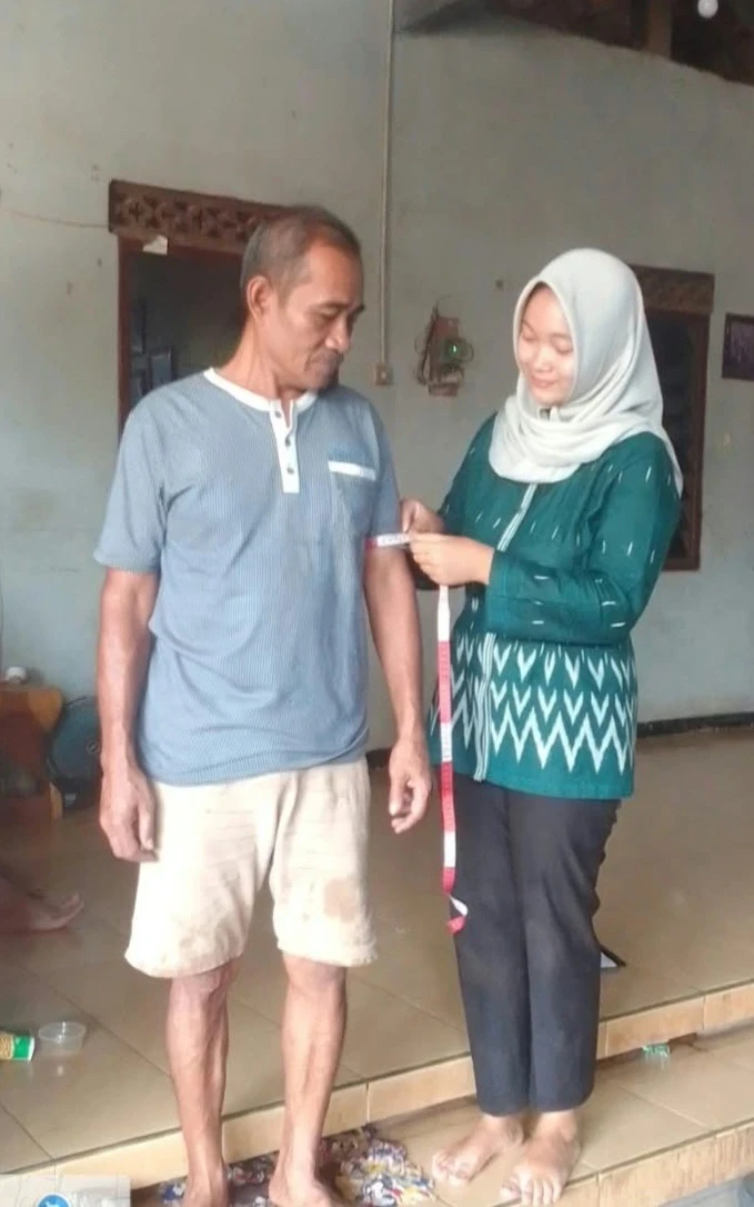 Dekatkan Pelayanan, Posyandu Desa Karanggondang Gelar Kunjungan Rumah dan Rekapitulasi Data Lansia