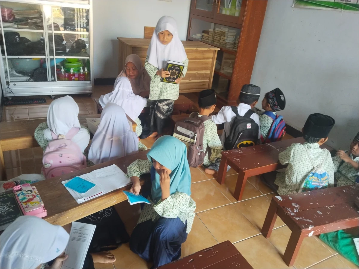 PEMBELAJARAN DI TPQ MIFTAHUL JANNAH UJUNGWATU