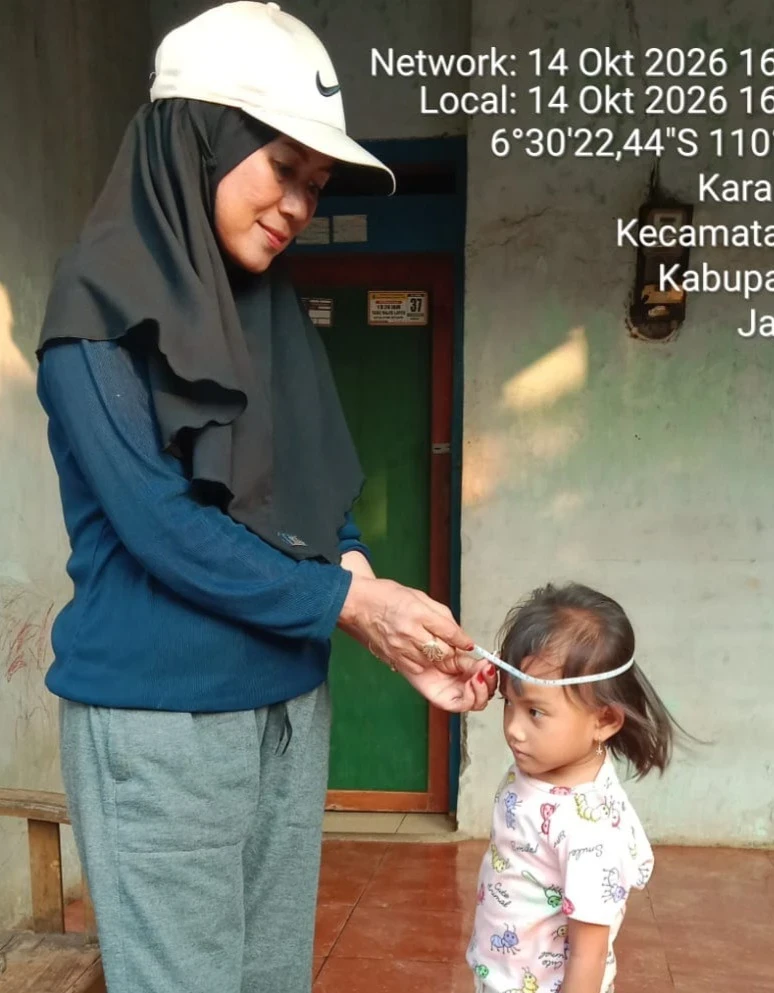 Kader Posyandu Kunjungi Rumah Balita di RT 01 RW 04 Desa Karanggondang