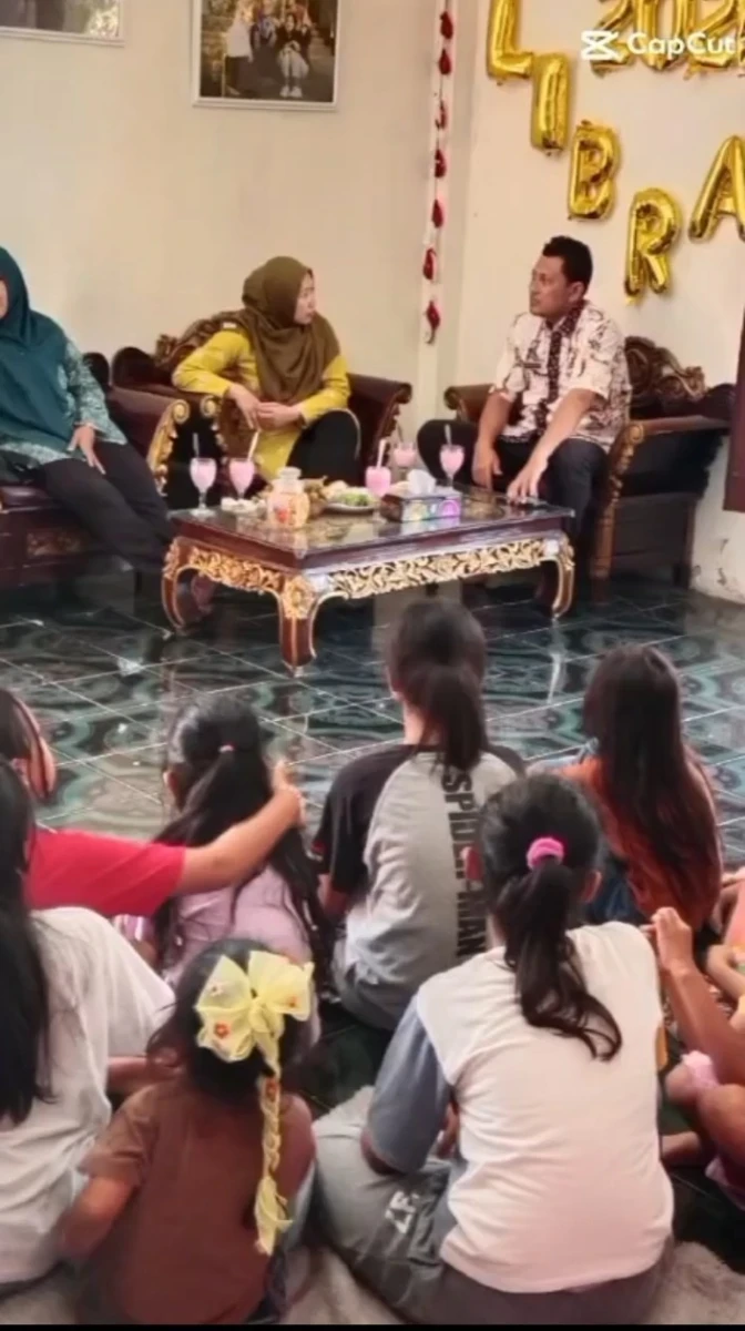KUNJUNGAN BUNDA LITERASI KECAMATAN DONOROJO DI HABUBA LIBRARY