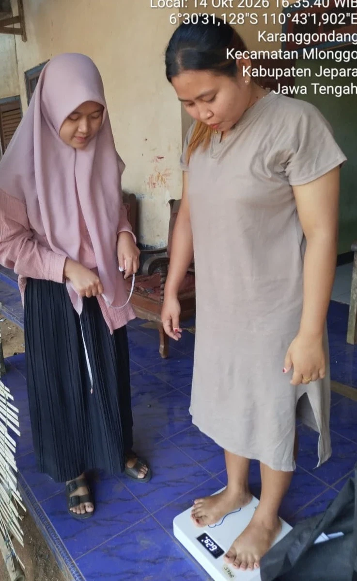 Kunjungan Rumah Busui oleh Kader Posyandu RT 03 RW 04 Desa Karanggondang