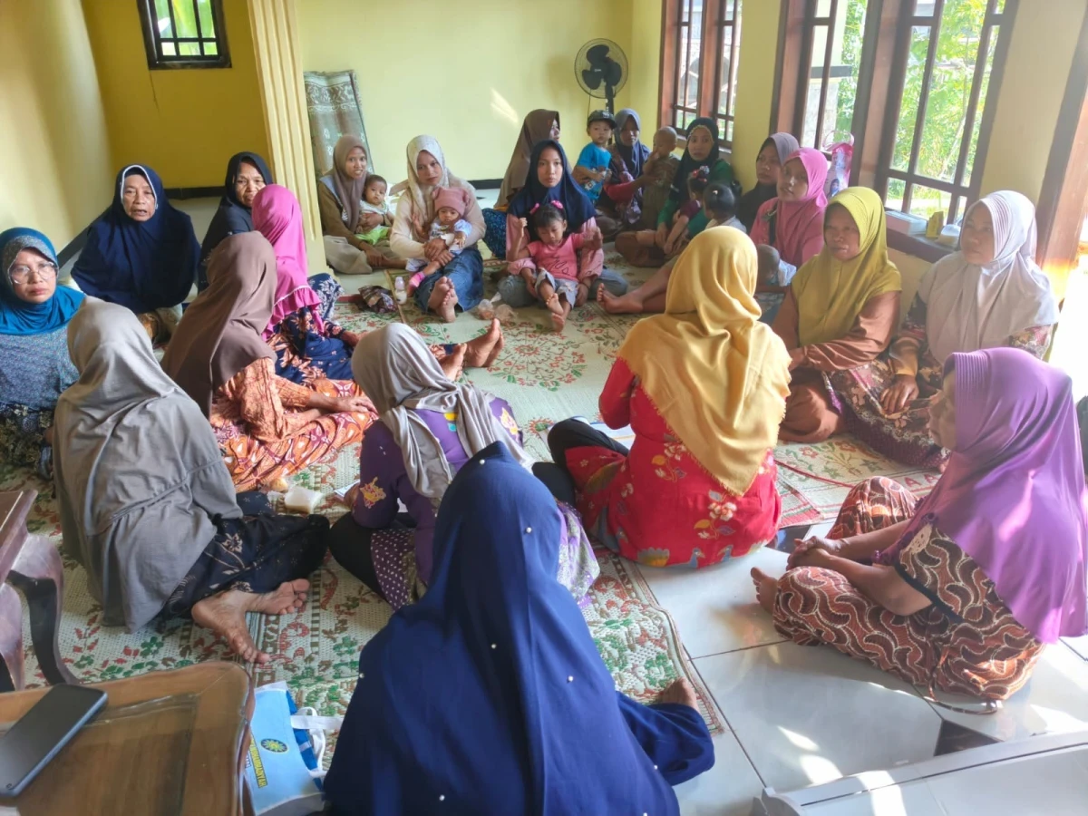 Kegiatan posyandu mawar dukuh sentul 