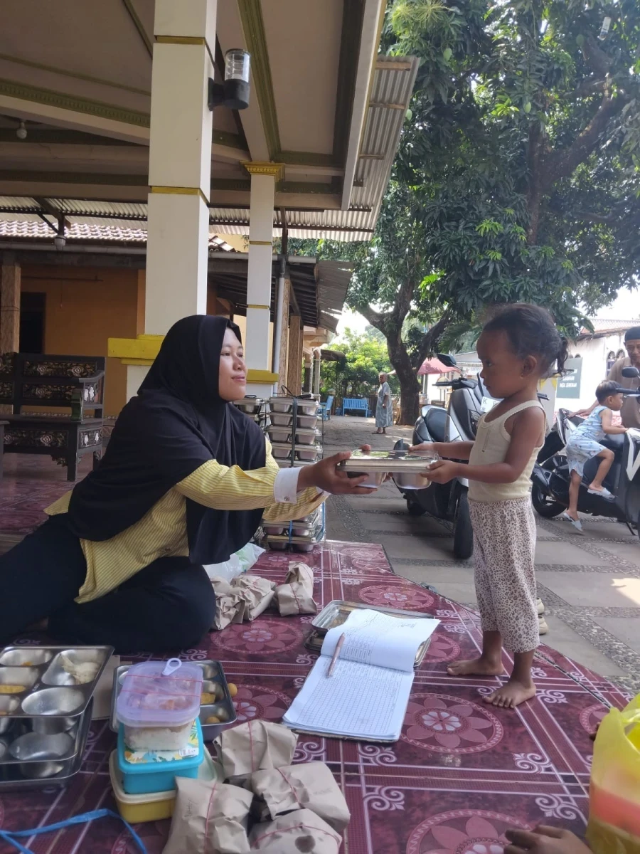 Pembagian MBG di Posyandu Kasih Ibu 2 Desa Senenan