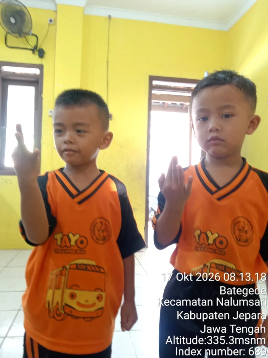 Menghafal Pancasila 