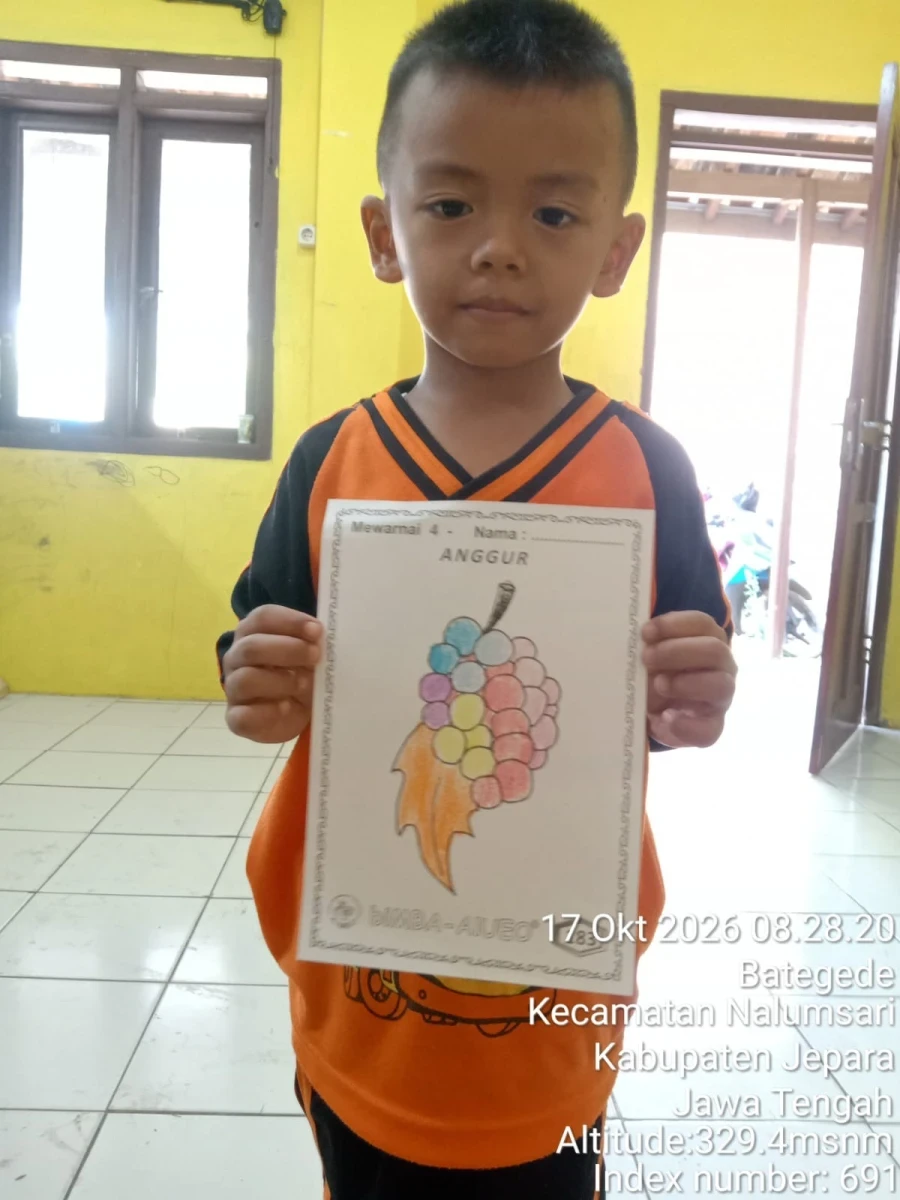 Kegiatan mewarnai 