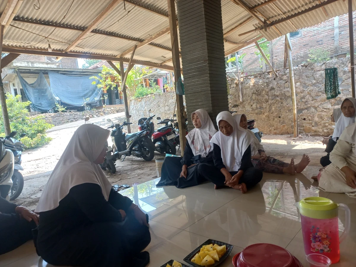 PENGAJIAN RUTIN YASIN SYIFA' DI RW 07 DESA SERMOLO