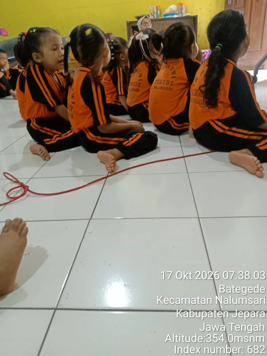 Kegiatan menghafal Asmaul Khusna 