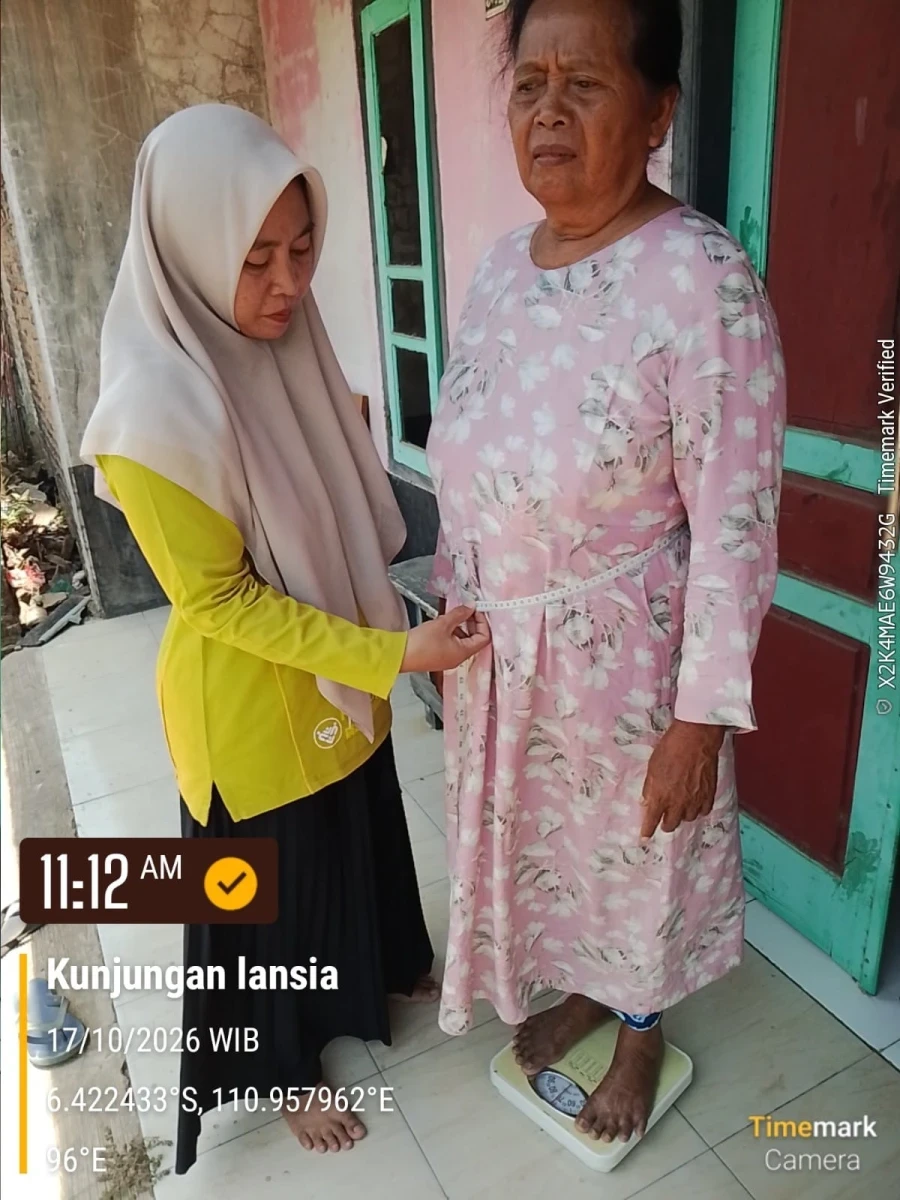 KUNJUNGAN LANSIA OLEH KADER POSYANDU MEKARSARI 06 DUKUH GROBOGAN