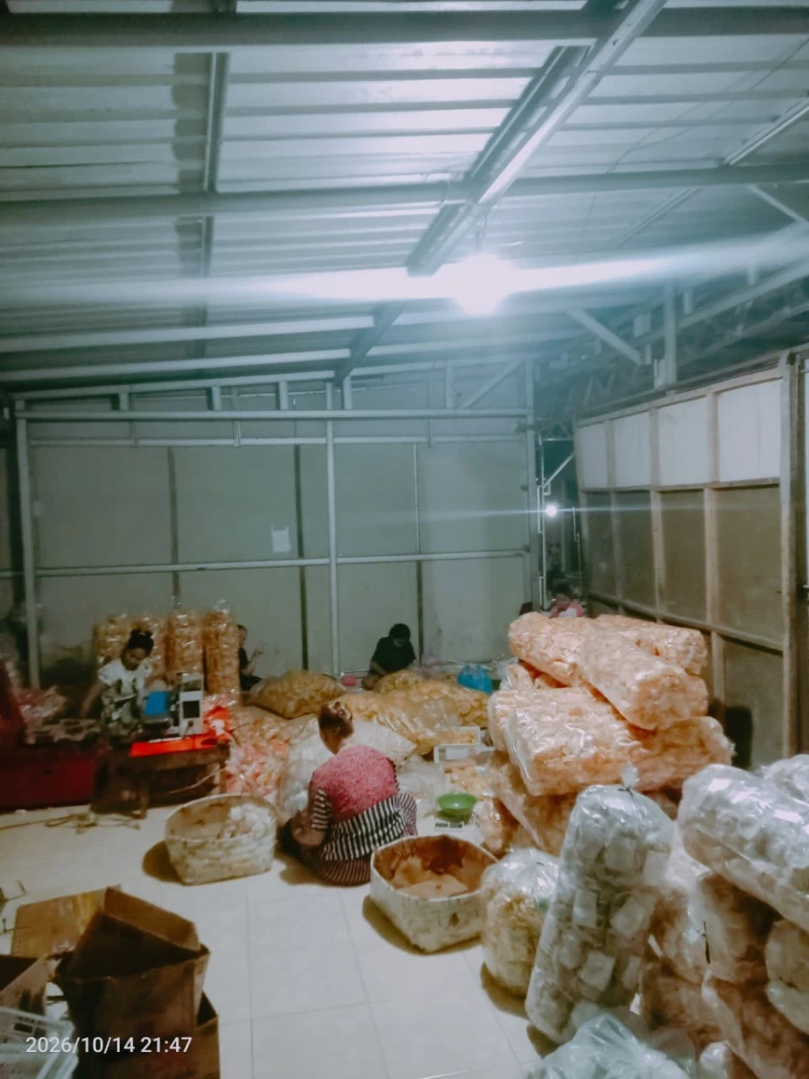 KRUPUK KEMPLANG ( KARUNIA) 