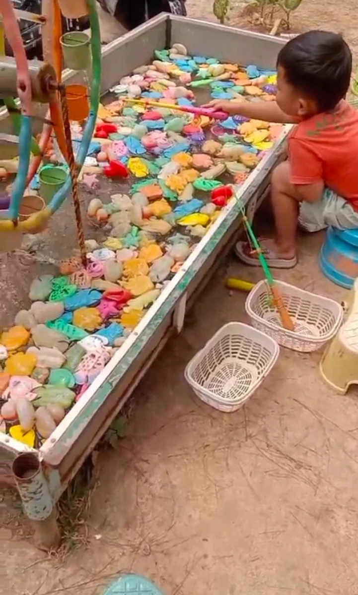 Kegiatan memancing diruang terbuka 