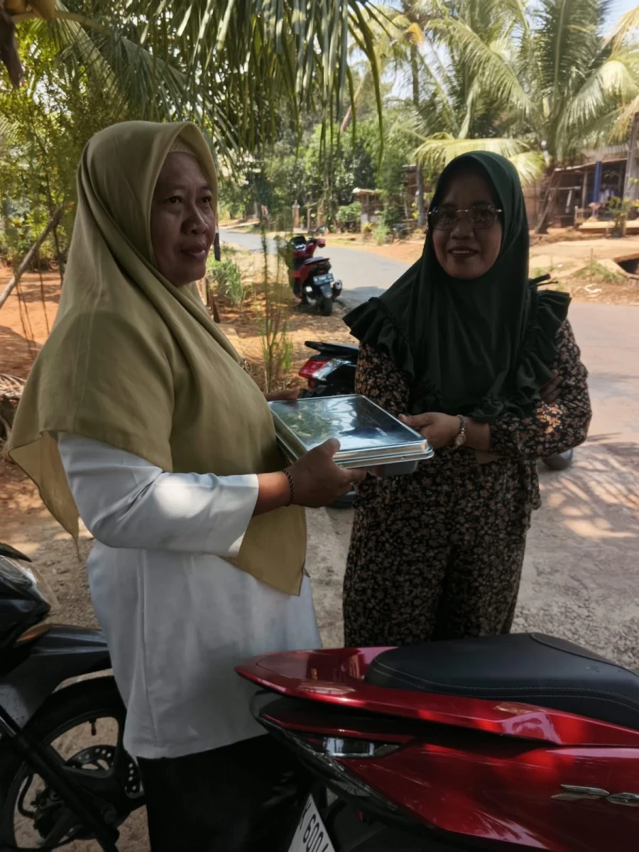 KEGIATAN PEMBAGIAN MBG UNTUK B3 (BUMIL, BUSUI, DAN BALITA)