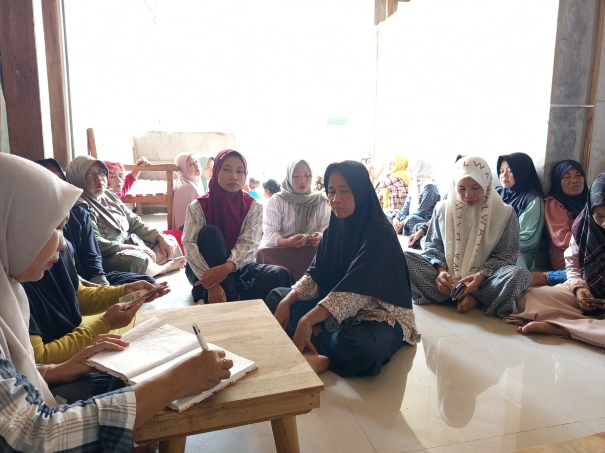 Pertemuan pkk RT 08/02 sosialisasi PHBS